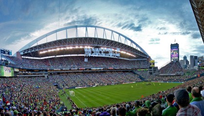 转会市场风云再起，豪门争夺战与新兴势力崛起